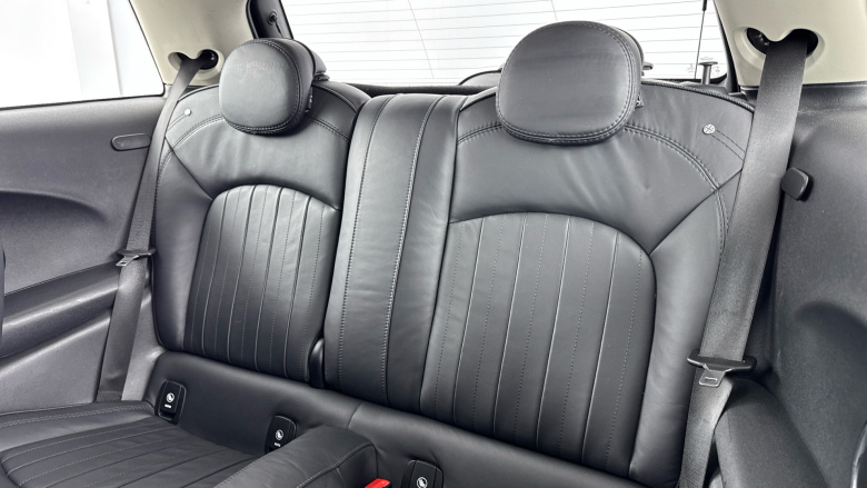 MINI Hatchback 2.0 Cooper S Exclusive II 3dr Auto Petrol Hatchback